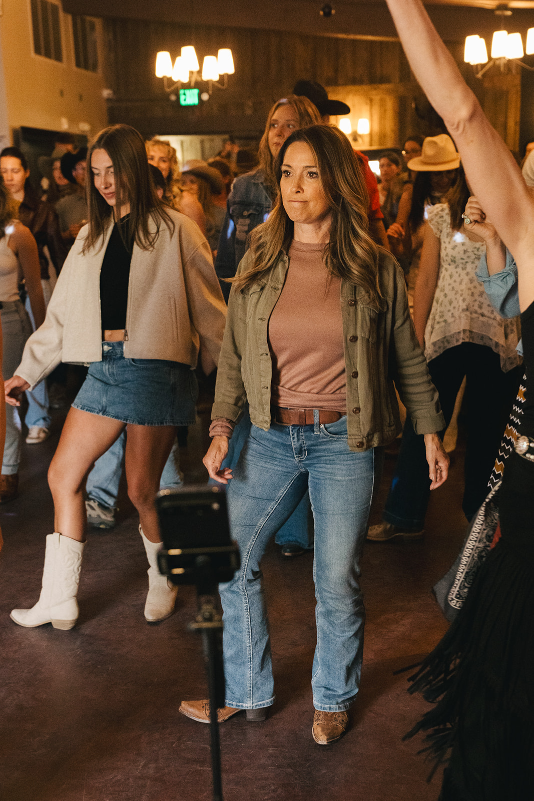 A room full of two-steppers